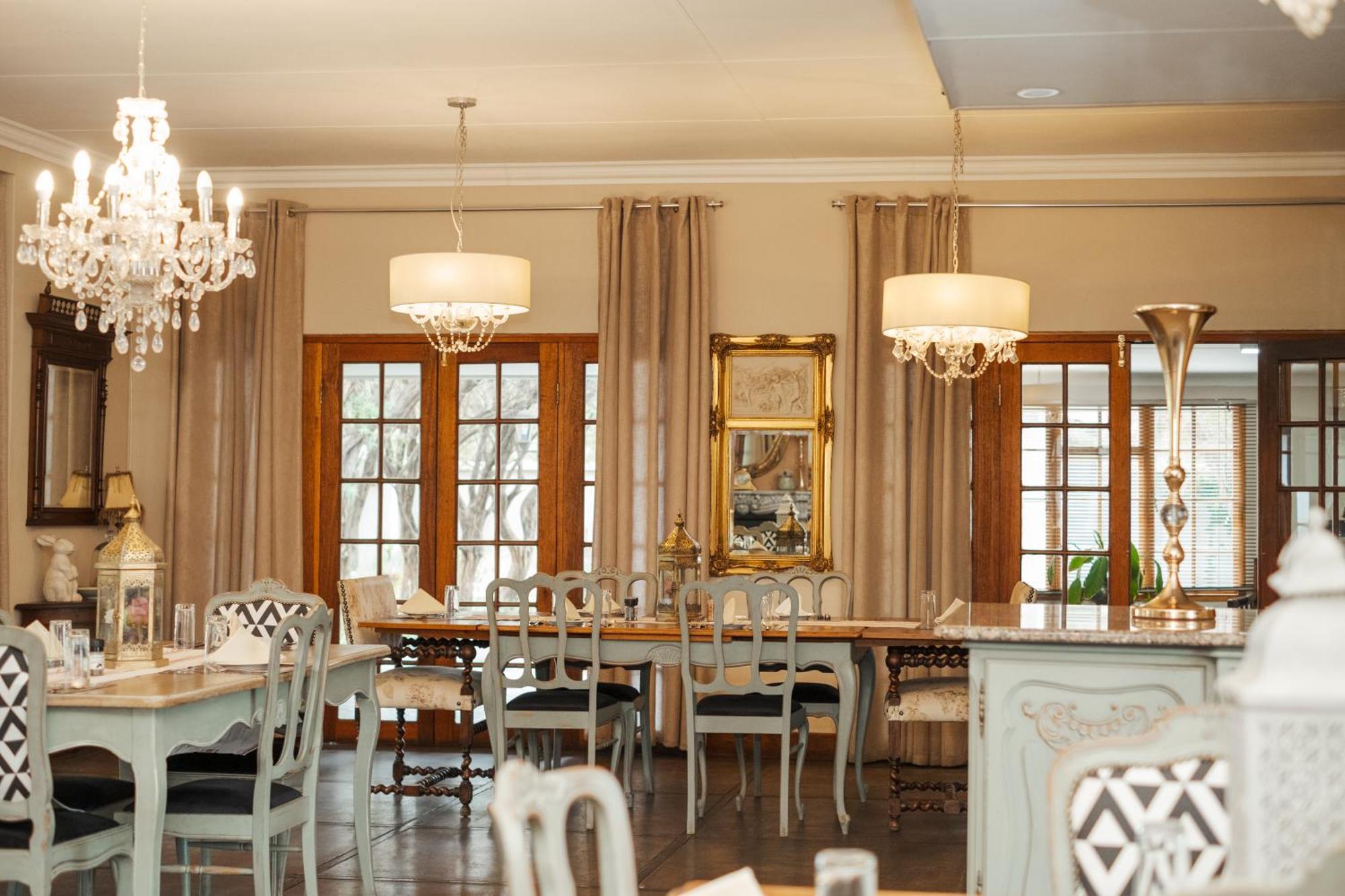Villa Brocant Guest House Vryburg Экстерьер фото