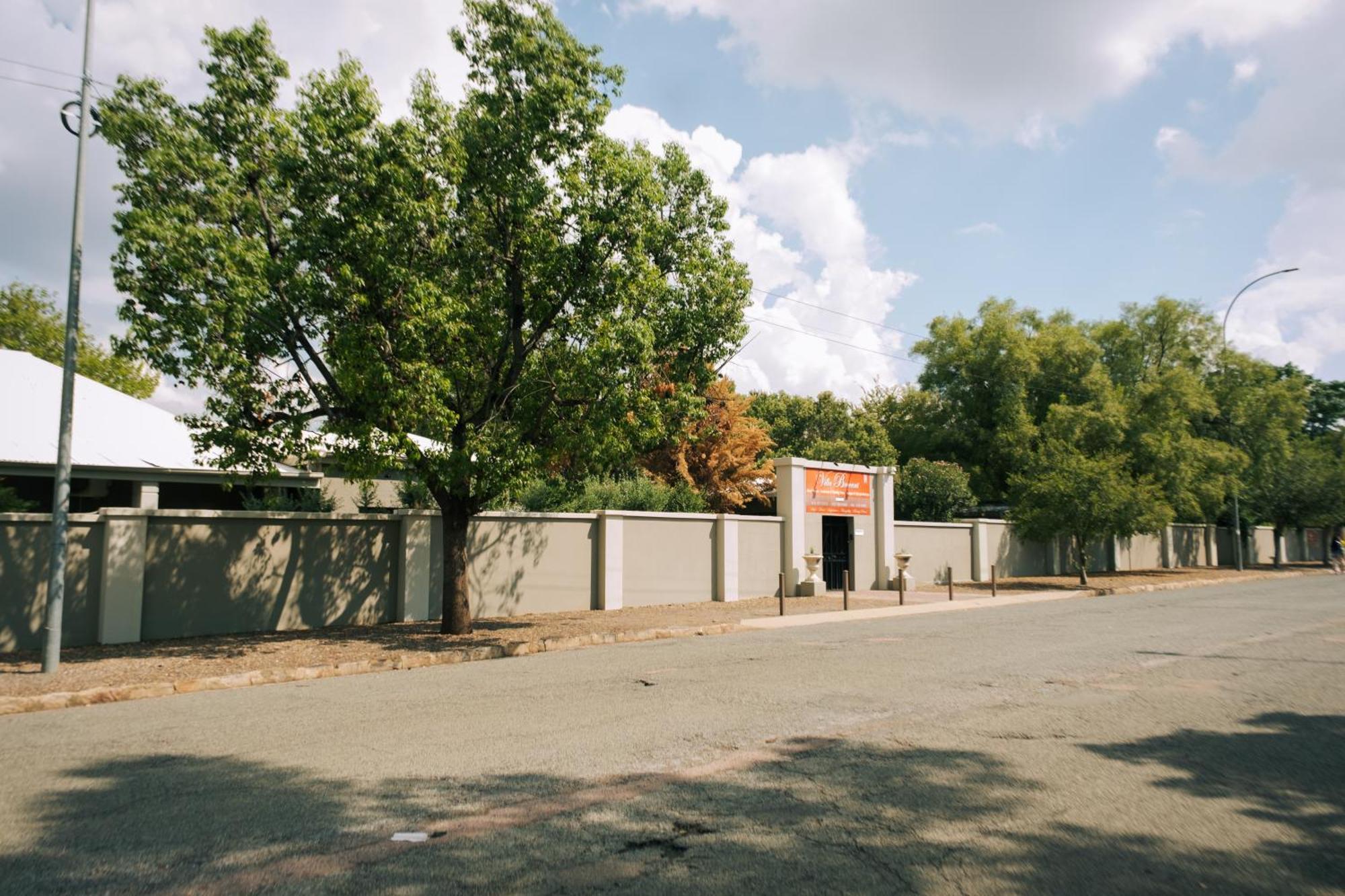 Villa Brocant Guest House Vryburg Экстерьер фото