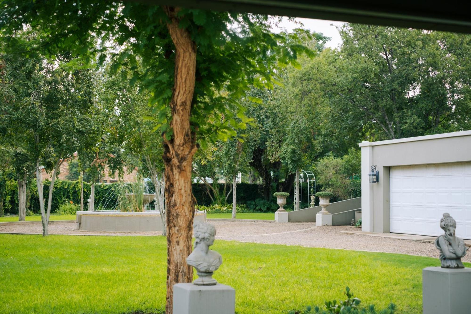 Villa Brocant Guest House Vryburg Экстерьер фото