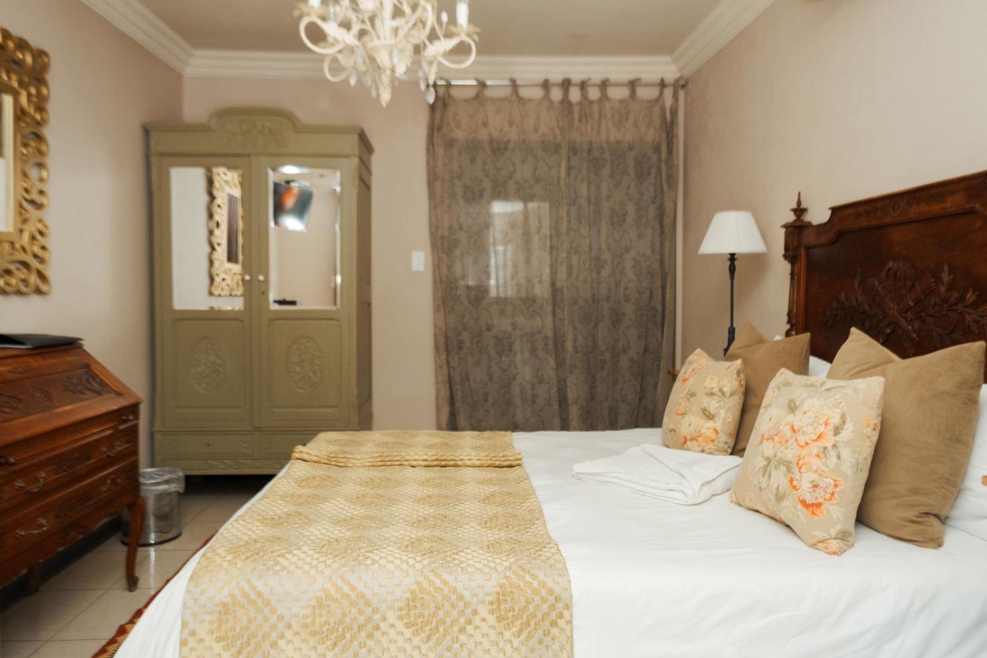 Villa Brocant Guest House Vryburg Экстерьер фото
