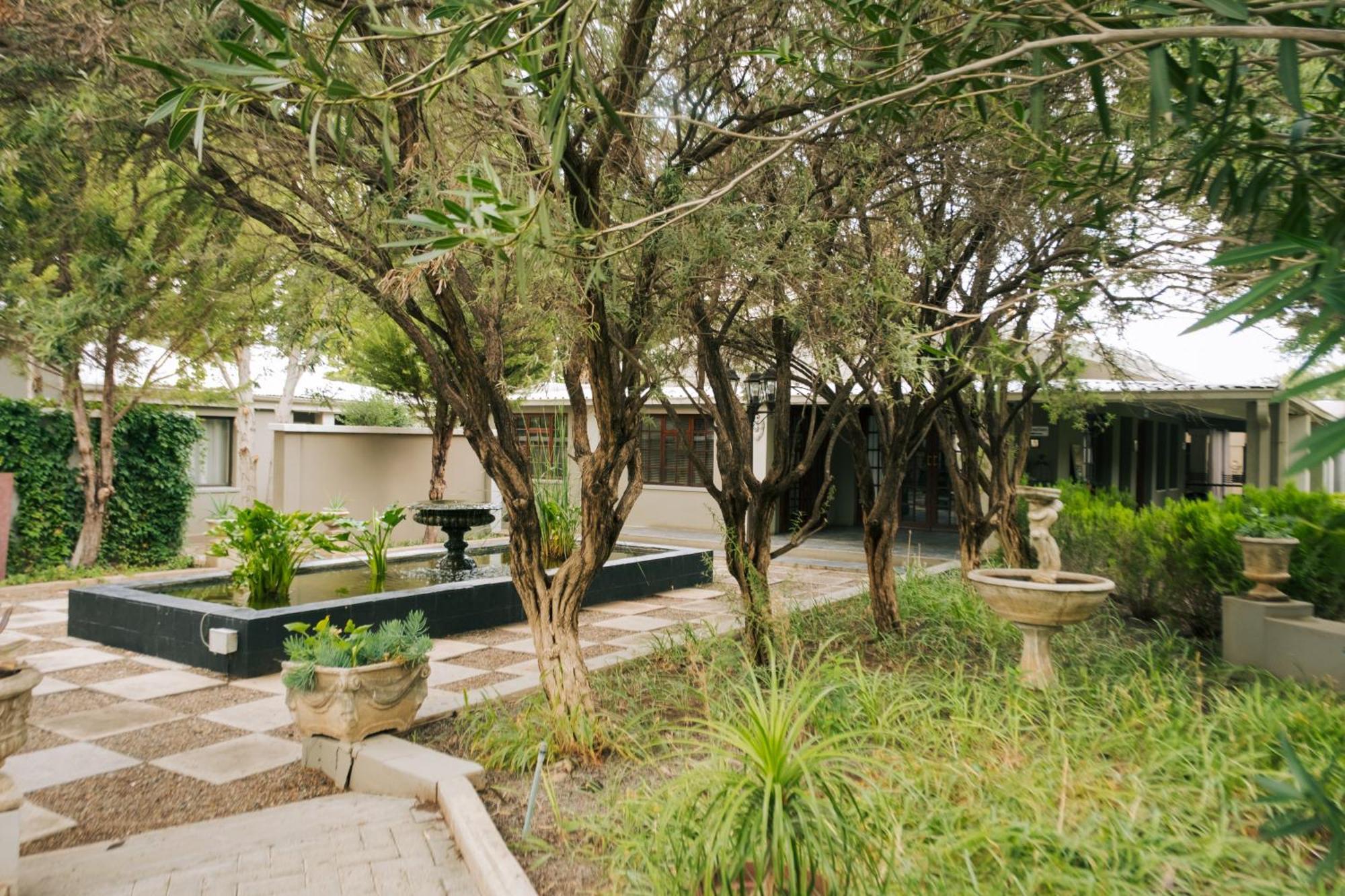Villa Brocant Guest House Vryburg Экстерьер фото