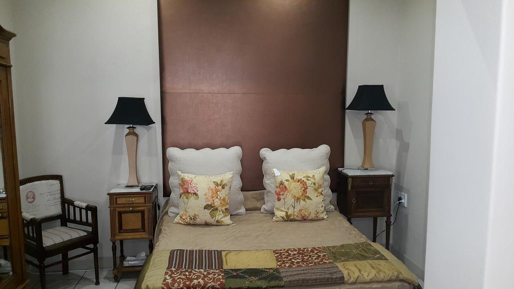 Villa Brocant Guest House Vryburg Экстерьер фото
