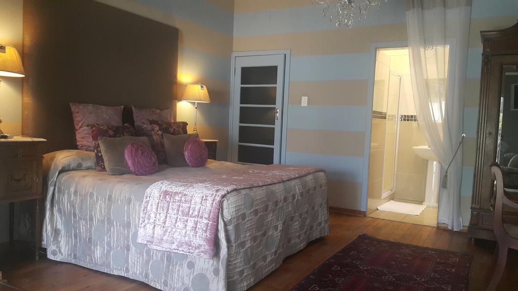 Villa Brocant Guest House Vryburg Экстерьер фото